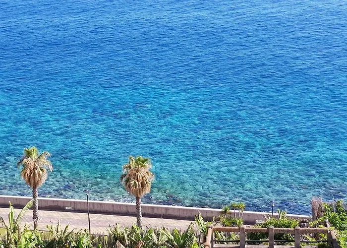 Casas Floeca Жардин-ду-Мар